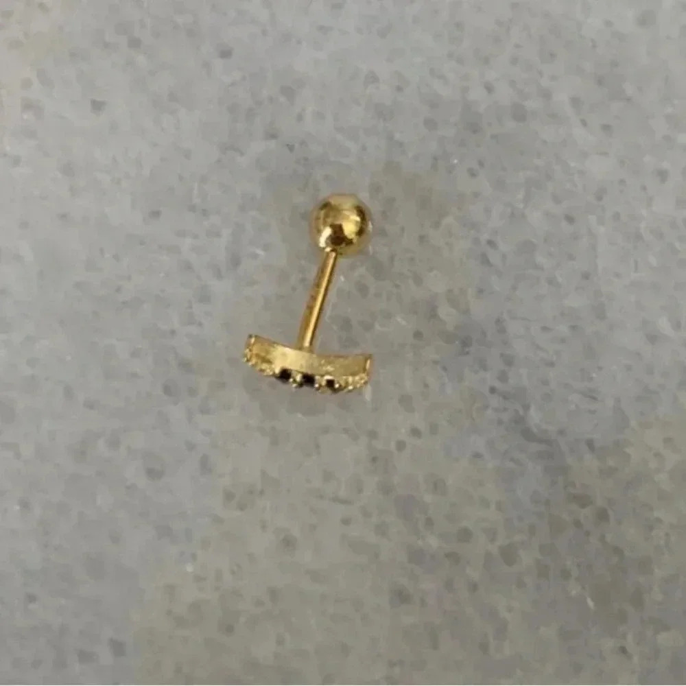 18k Gold Black Crystal Micro Mini Cartilage Earring - Picture 3 of 3